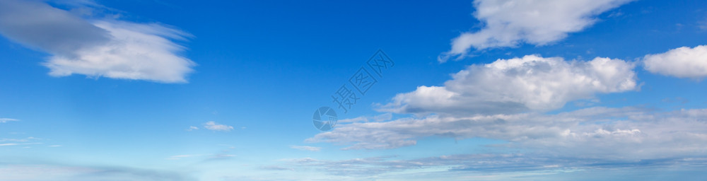 蓝的天空中白云夏天气背景不错图片