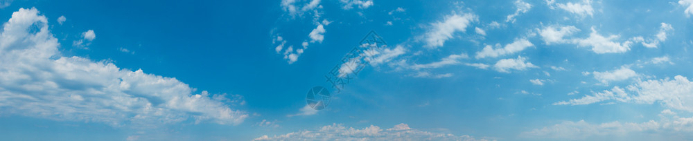 蓝的天空中白云夏天气背景不错图片