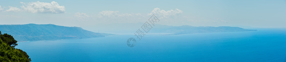 夏季TyrrhenianseaCalabrian海岸景色来自MonteSantElia意大利卡拉布里亚圣埃利山顶端图片
