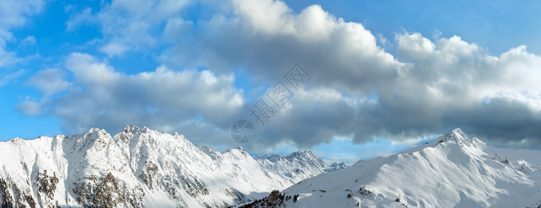 奥地利蒂罗尔阿卑斯山景观图片