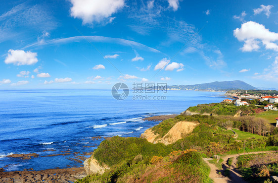 从海岸法国圣胡安德卢斯附近比凯湾看海岸多发缝合全景图片