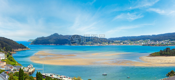 西班牙加利亚,巴奎罗港和小渔村,多缝合高分辨率全景。图片