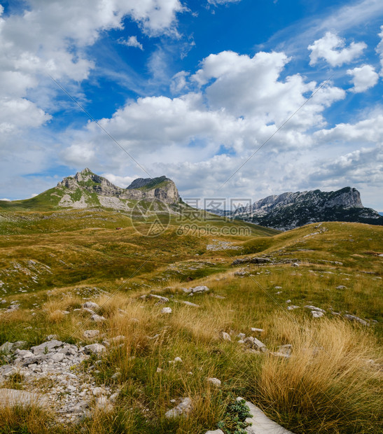 Durmitor公园黑山欧洲巴尔干DinaricAlps教科文组织世界遗产Durmitor全景公路Sedlo通行证的夏季山地景观图片