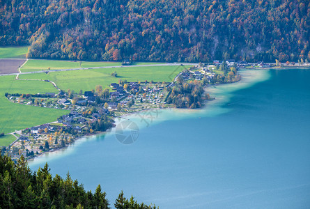 阿尔卑斯山沃夫冈湖景从沙伯格的角度看萨尔兹卡默古特上奥地利美丽的旅行徒步季节和自然美貌概念场景图片