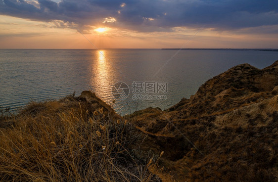 史坦尼斯拉夫粘土山脉和峡谷的日落景象位于乌克兰黑海附近Dnipro河湾KhersonGrandCanyon图片