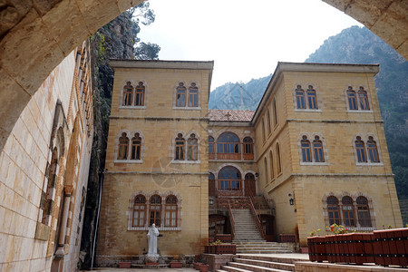 卡迪沙山谷圣安托万修道院内图片