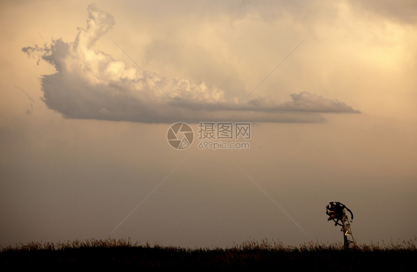 暴风雨萨斯喀彻温图片