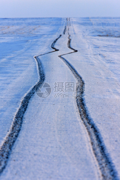 加拿大冬季北部公路图片