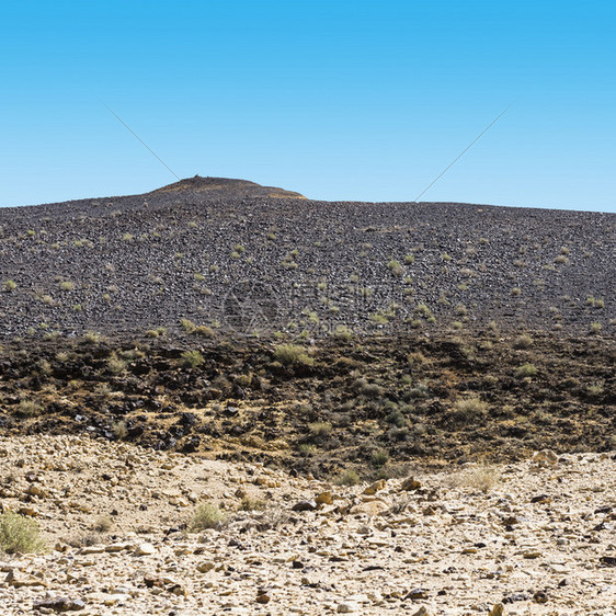 以色列内盖夫沙漠的落基山以色列南部沙漠中岩层令人窒息的景象图片