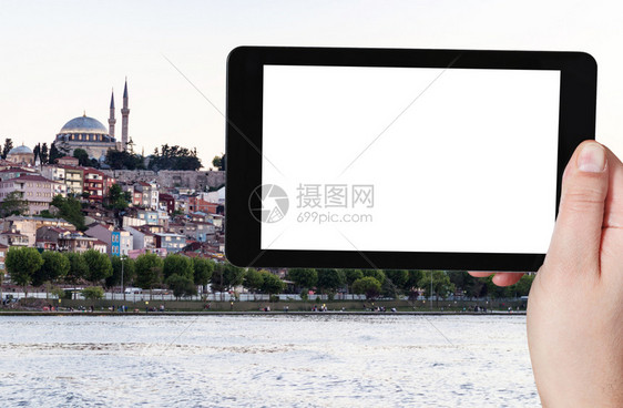 旅行概念土耳其伊斯坦布尔市Fatih区码头旅游照片春季晚在智能手机上拍摄空白剪切屏广告位置图片