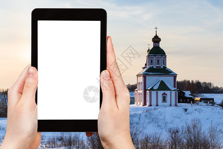 旅行概念俄罗斯苏兹达尔市IvanovoHillElijah教堂先知以利亚教堂Elijah教堂的旅游照片俄罗斯冬季用智能手机拍摄有图片