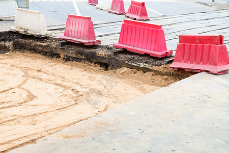 修复莫斯科市的电车轨道路图片