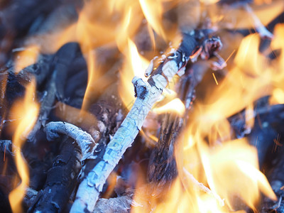 火狱中的和柴图片素材