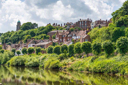 宁静安英国ShropshireBribnorth河边景色什罗普郡图片