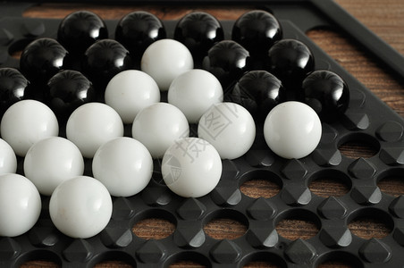 黑球落地gif领导者圆形的管理白球和黑设计图片