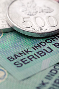 印度尼西亚的卢比硬币和钞票印尼卢比硬币和纸现金斯克莱兹涅夫印尼盾图片