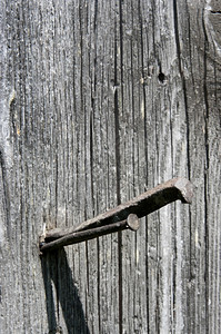 木头质地一种村庄房屋中的旧木墙纹理图片