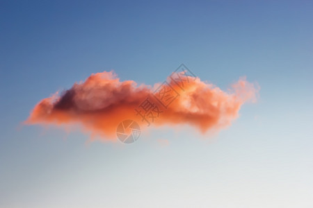 晚上颜色蓝天空的粉红橙云朵蓝天的图片