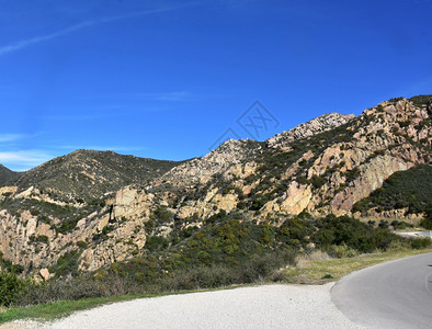 岩石山峰景观图片