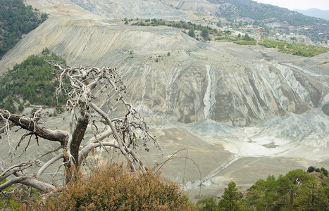塞浦路斯普拉特雷通过石棉开采实现生态灭绝普拉特斯环境的风景优美图片