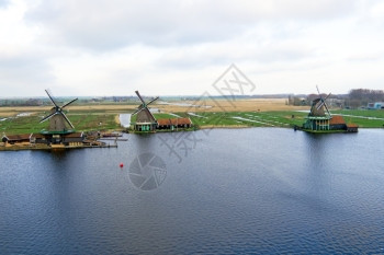 天线建造桑塞荷兰ZaanseSchanss传统风力车图片