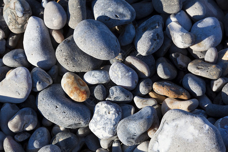 海滩上的石头法国德索姆拉乌尔索姆上法兰西岩石天晴图片