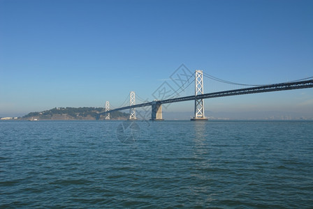 电缆宝藏来自加利福尼亚州圣弗朗西斯科的湾桥金银岛交通图片