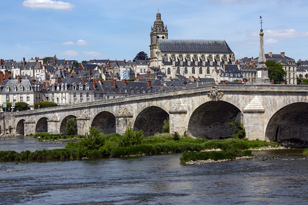 法国卢瓦尔谷路河边的布利斯镇洛市欧洲旅游卢瓦尔河图片