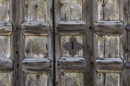 建筑学意大利威尼斯古老的木制门头图片