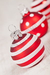美观的圣诞节球用于装饰树木美丽的为了圣诞老人图片