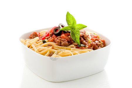 巴维特食物照片美味的意大利面和白底肉酱图片