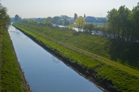 水路鲁尔北莱茵威斯特法伦奥伯豪森莱茵河和埃姆舍的景色图片