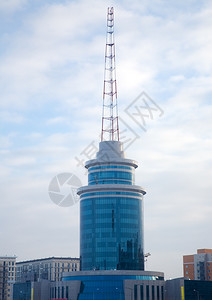 207年3月哈萨克斯坦首都阿塔纳现代建筑和通信杆207年3月行进桅杆天空图片