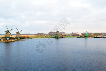 水荷兰ZaanseSchanss传统风力车运河安斯图片