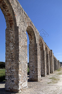 葡萄牙欧斯泰地区中世纪城墙状镇Obidos的古老水渠建筑学奥斯特比都图片