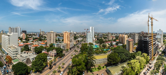 鸟瞰莫桑比克首都马普托市中心区贝拉丘城市场景图片