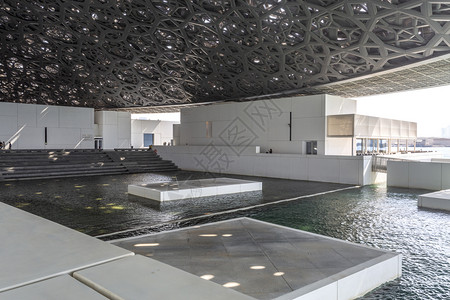 阿联酋Louvre阿布扎比博物馆网顶下水生两栖剧院的视图阿联酋航空波斯语图片
