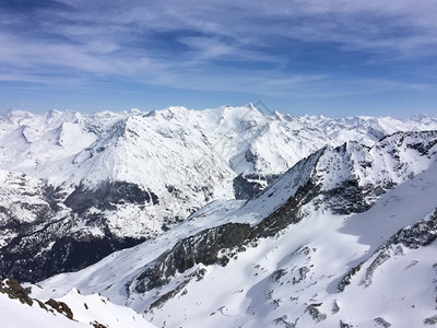 美丽的阿尔卑斯的雪山图片