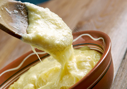 乔治亚州穆赫拉马Muhlama玉米粥加土耳其奶酪料理餐巾图片