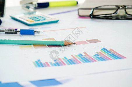 市场统计数据财富表格上的务文件图表和图片