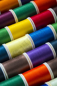 刺绣丰富多彩的线程选择用于缝纫的有色棉线图片