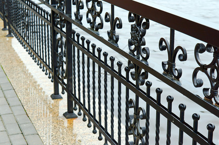 锻铁铸造围栏和造金属加工铸铁围栏等要素的成分华丽装饰图片