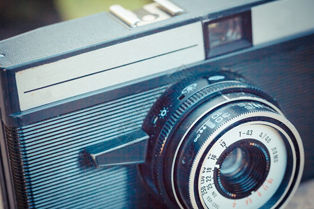 优质的折叠式用模拟胶片制作的古老照相机美丽设计技术图片