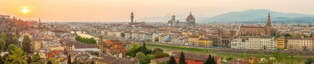 景观城市佛罗伦萨中心天线意大利托斯卡尼日落时的城市风景优美图片