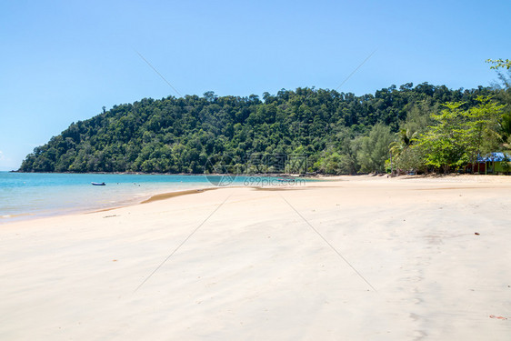 白色的原始海伦泰国拉农省KohPhayam的纯净海滩图片