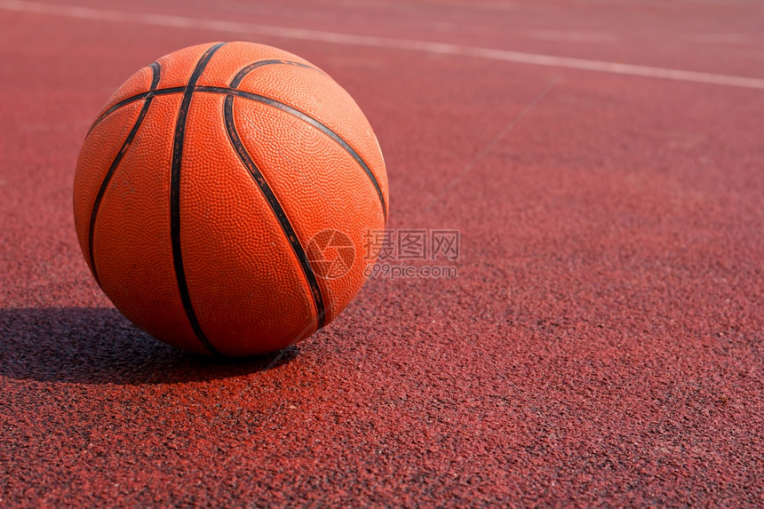 篮网对决鹈鹕全场激战直播呈现两大新星正面交锋