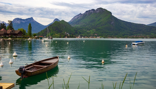 自然的湖泊和哮喘图片