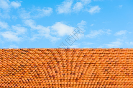 黏土房顶的瓦片云状屋顶图象和天空户外图片