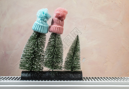 寒冬季节概念圣诞时间冬天的季节概念快乐的森林雪背景图片