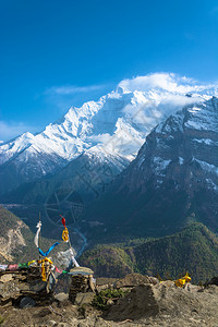 山上的小建筑图片